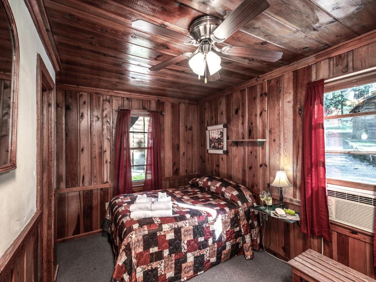 Apache Village 3, Queen Bed, Midtown, Sleeps 2 Ruidoso Esterno foto